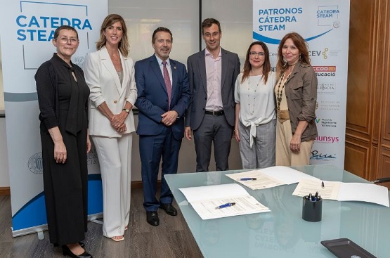 Ir a la noticia Hidraqua se adhiere a la Cátedra del Consejo Social de la UPV para potenciar el talento tecnológico femenino