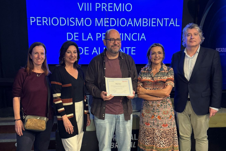 Ir a la noticia La APPA y Veolia entregan el VIII Premio de Periodismo Ambiental a José Antonio Rico