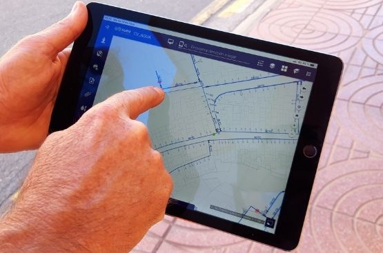 Ir a la noticia Rocío Martín: “Los Sistemas de Información Geográfica ofrecen datos clave para ser más eficientes e informar al cliente de Hidraqua de forma inmediata”