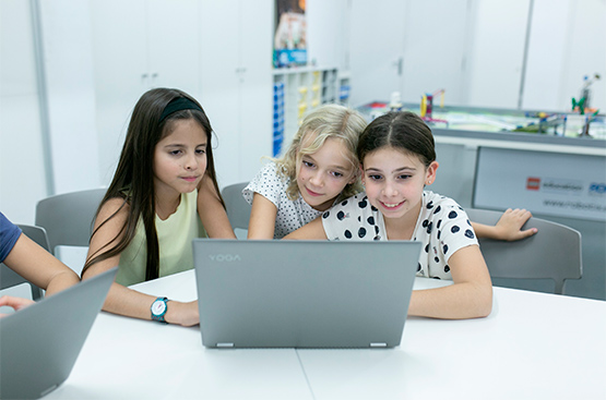 Ir a la noticia Arranca la 2ª edición de Aquae STEM, que este curso organiza webinars con referentes femeninos en ciencia